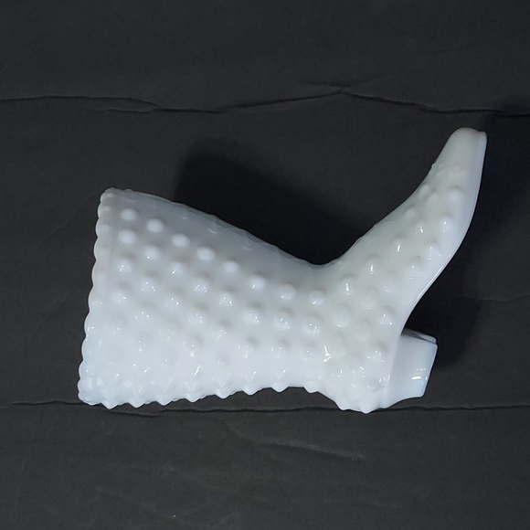Vintage Fenton 8 Milk Glass Hobnail Boot w/Original Tag&price attached. - Picture 2 of 8